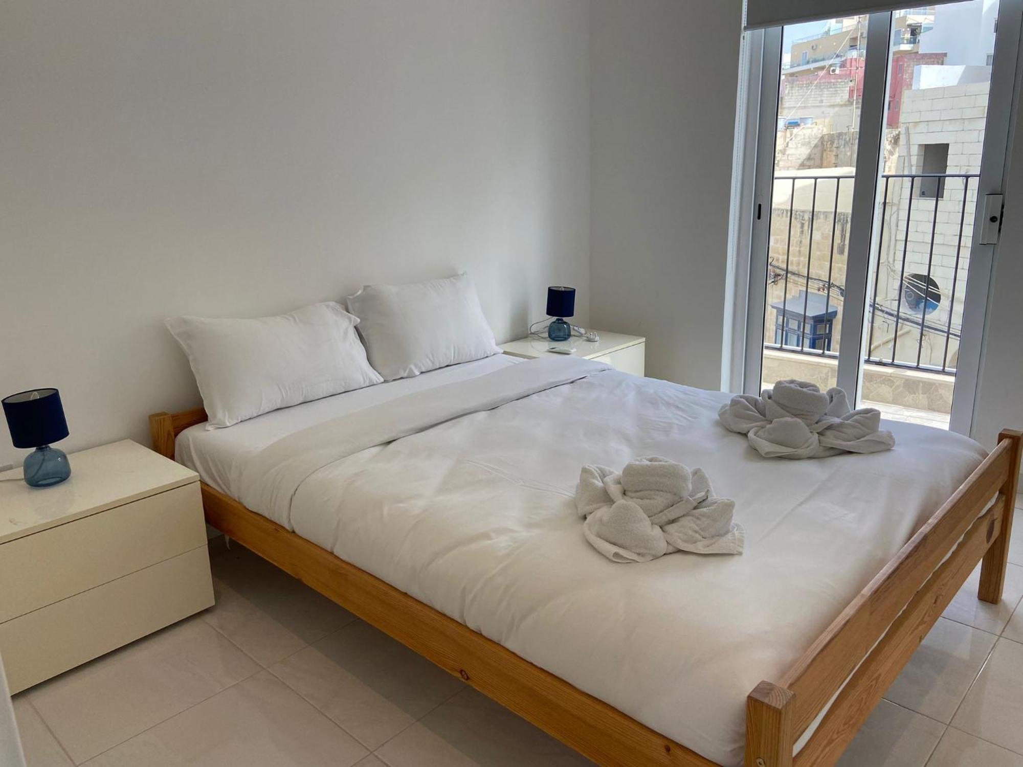 Spectacular Distant Seaview Apt Sliema Zewnętrze zdjęcie