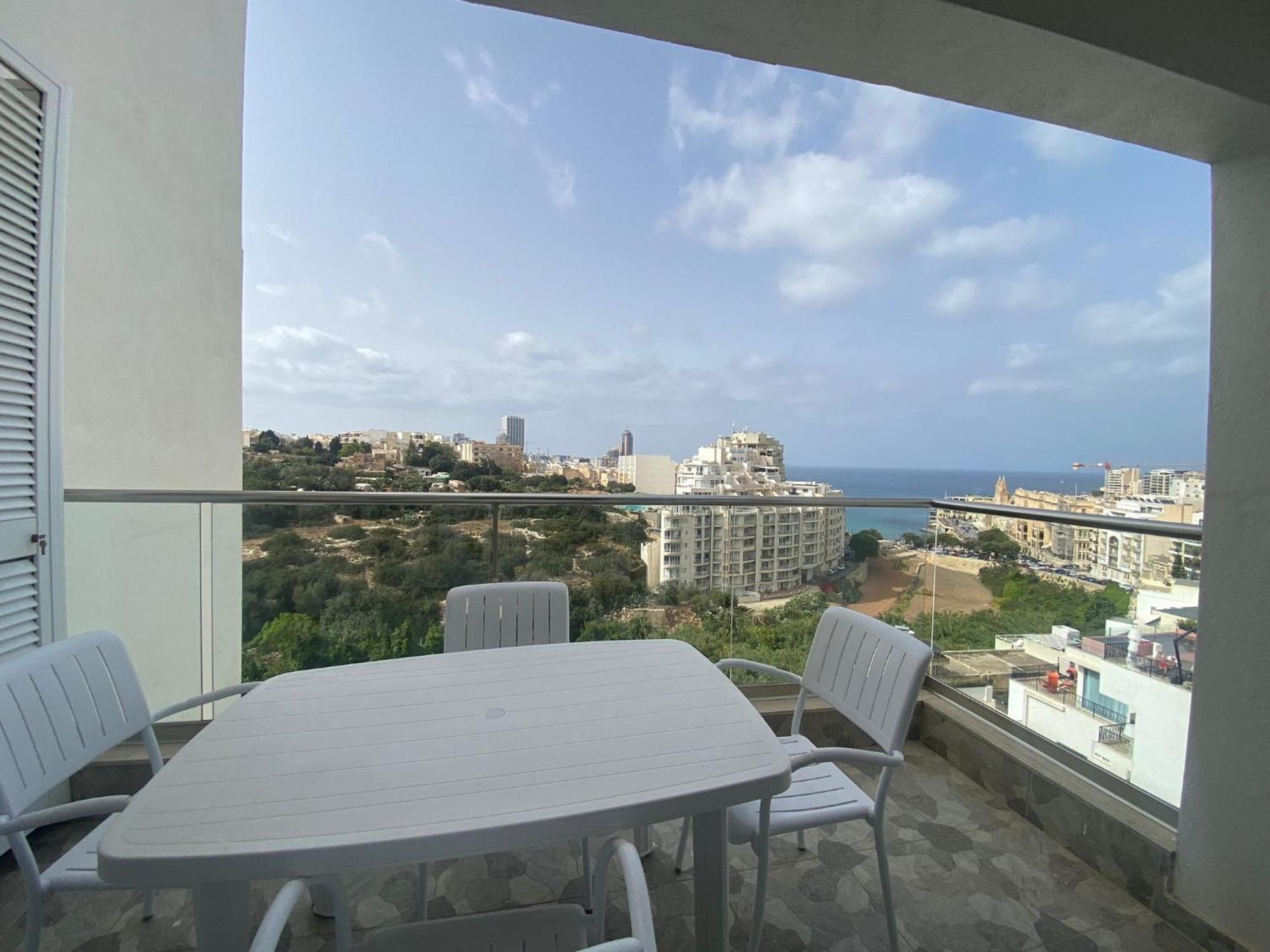 Spectacular Distant Seaview Apt Sliema Zewnętrze zdjęcie